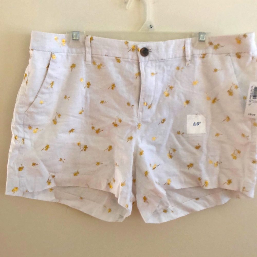 Old Navy everyday shorts size 14